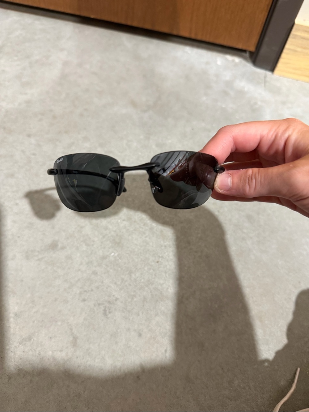 Men's Rimless Black Sunglasses - Polarized Lenses